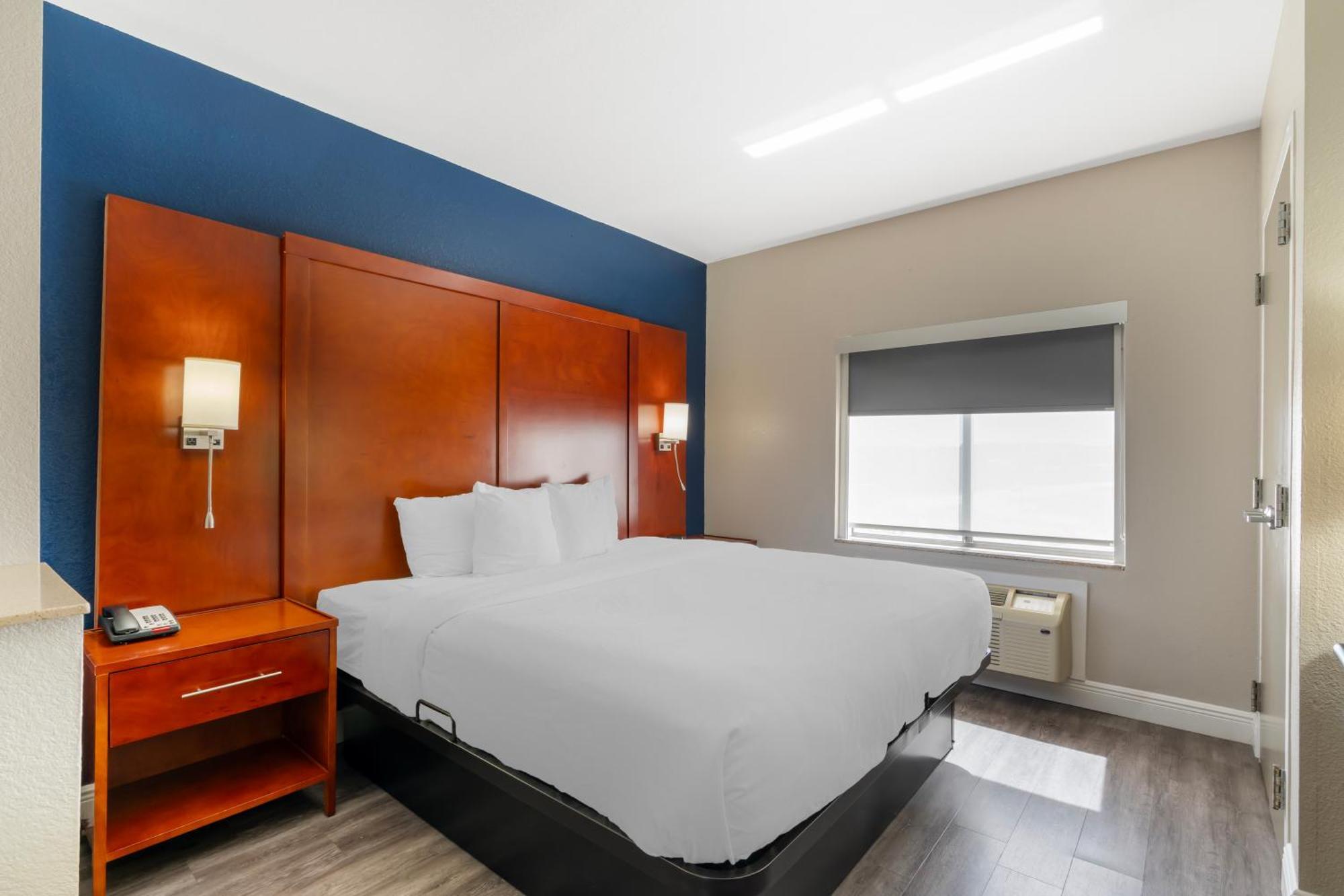 คอมฟอร์ต สวีท เวสต์ แจ็คสันวิลล์ Hotel แจ็กสันวิลล์ ภายนอก รูปภาพ