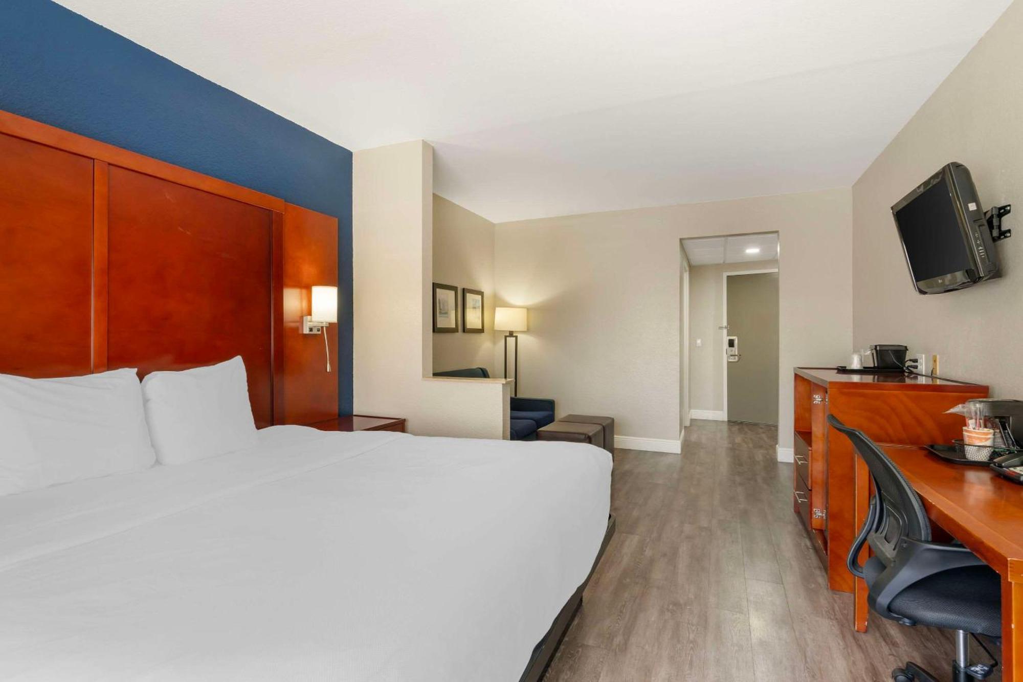 คอมฟอร์ต สวีท เวสต์ แจ็คสันวิลล์ Hotel แจ็กสันวิลล์ ภายนอก รูปภาพ